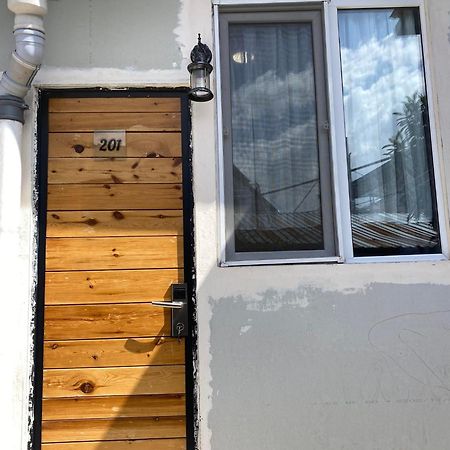 Family Apartment In Avlabari Tbilisi Exterior foto